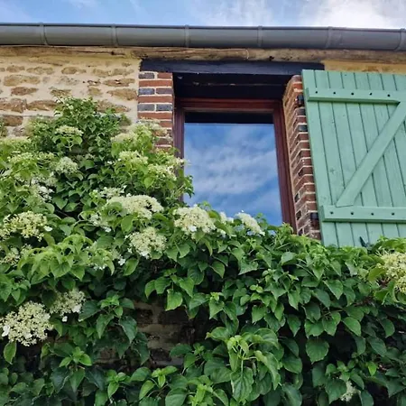 Escapade Nature, 2 Maisons De Charme Pour 6 Hébergement de vacances