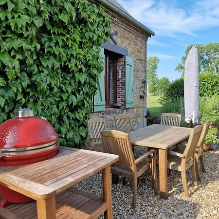 Escapade Nature, 2 Maisons De Charme Pour 6 Hébergement de vacances Fay (Orne)