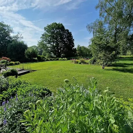 Escapade Nature, 2 Maisons De Charme Pour 6 *