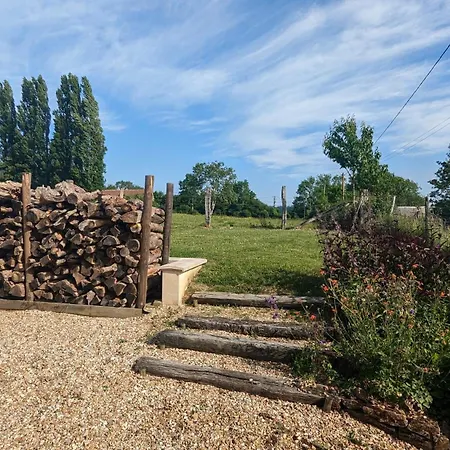 Escapade Nature, 2 Maisons De Charme Pour 6 *